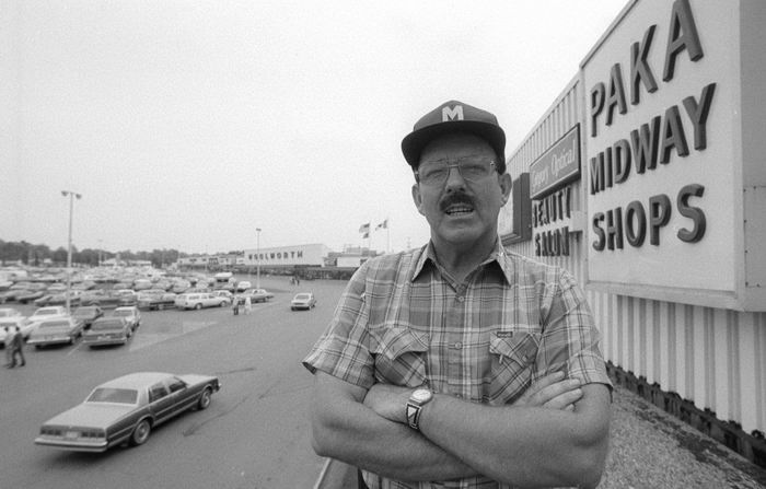 Jackson Crossing (Paka Plaza) - Historical Photos Of Paka Plaza From Mlive (newer photo)